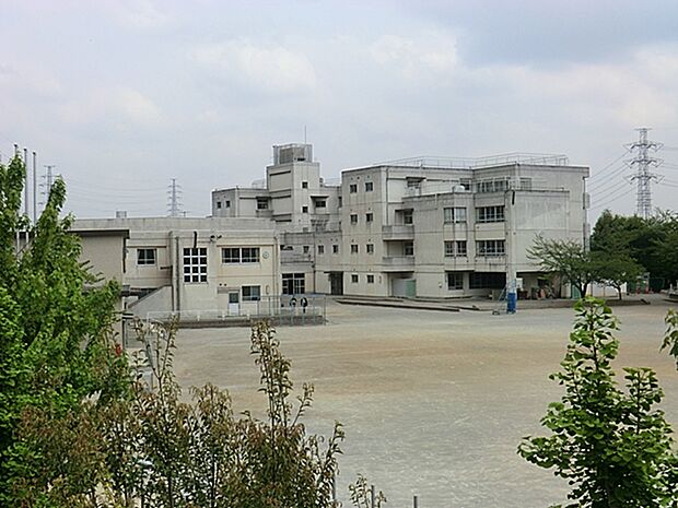 川崎市立栗木台小学校 距離約1000m
