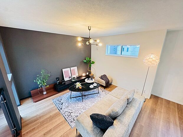 広がりのある空間、家族の集まるリビングダイニング