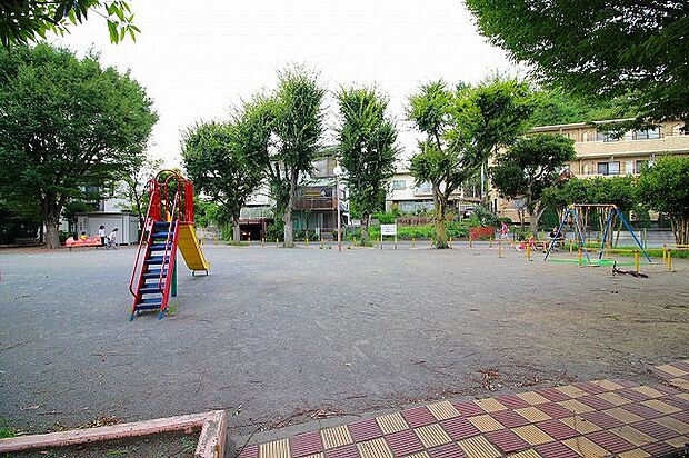 馬絹第2公園 距離約550m