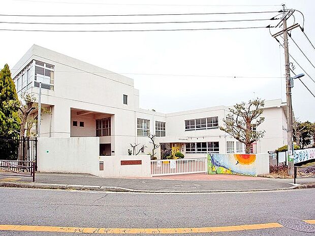 川崎市立真福寺小学校 距離約140m