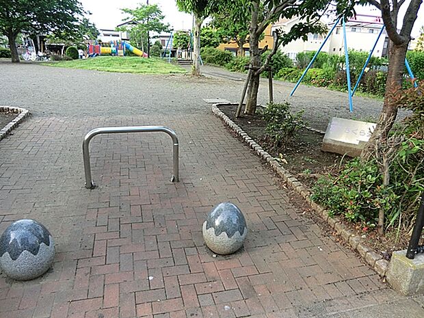 宮下さくら公園 距離約110m