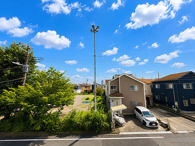 高い建物もないので、バルコニーからの眺望も良好です