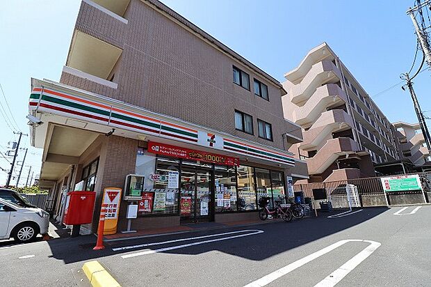 セブンイレブン　横浜阿久和西店　距離約400m