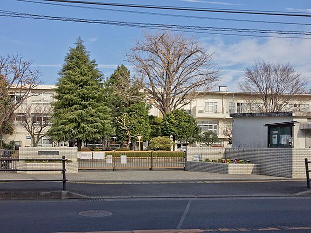 相模原市立谷口台小学校 距離約400m