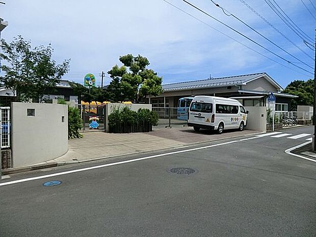 しらゆり幼稚園 距離約110m