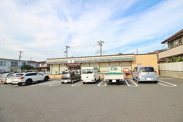 セブンイレブン 八王子めじろ台駅南店 距離約350m