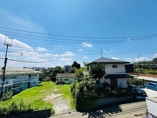 高い建物もないので、バルコニーからの眺望も良好です