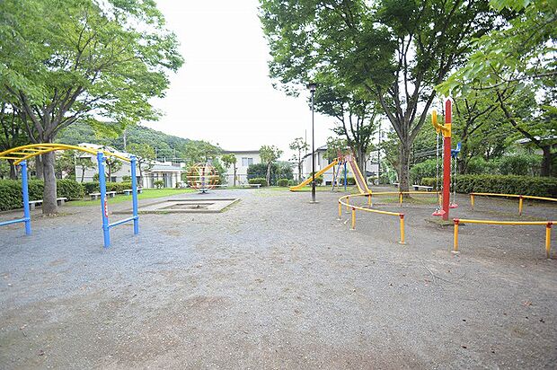 夾竹桃公園 距離約350m