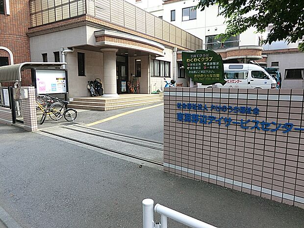 たけのうちこども園 距離約600m