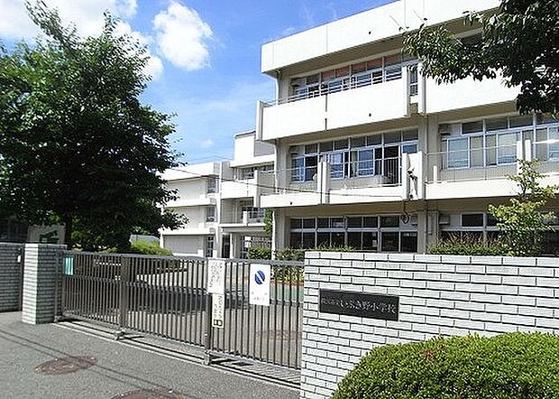 横浜市立いぶき野小学校　距離約470m
