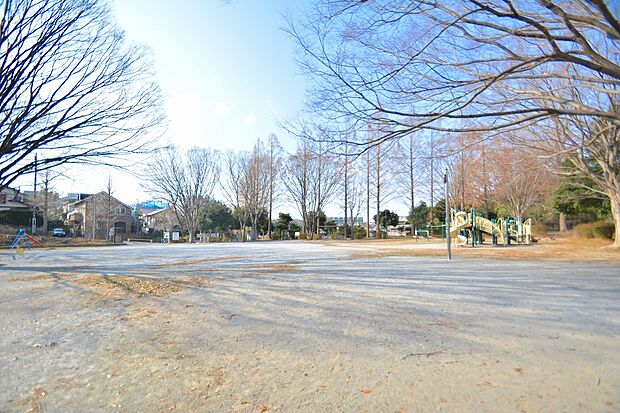 美山台公園まで約550m