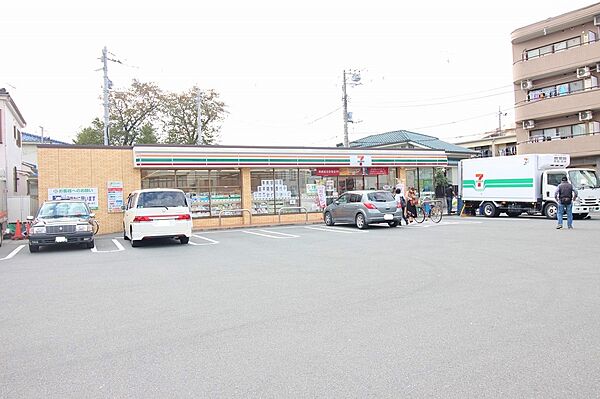 セブンイレブン　八王子散田1丁目店　距離約550m