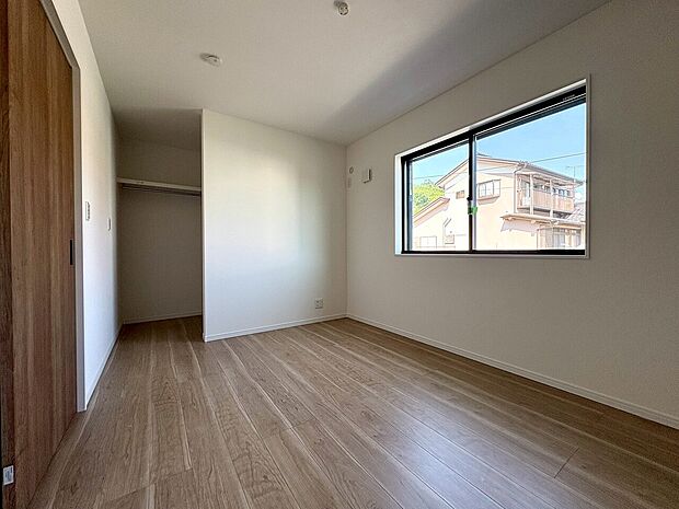 広々としたお部屋は、インテリアを考える楽しみもありますね