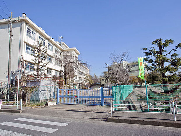 川崎市立白幡台小学校まで約420m