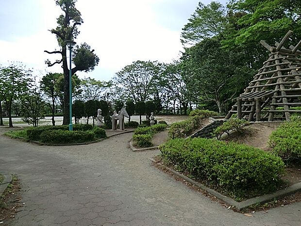 薬師台はにわ公園　距離約250m
