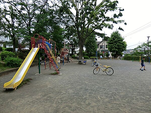 つくし野貝がら児童公園　距離約450m