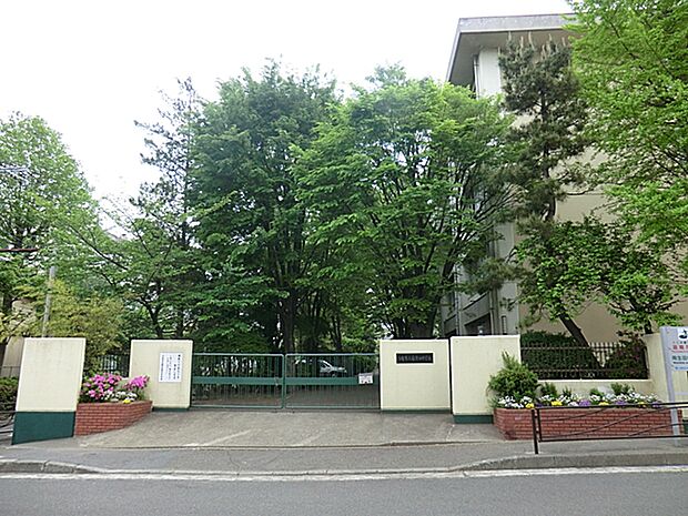 川崎市立南生田中学校 距離約800m