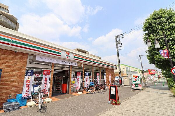 セブンイレブン　府中白糸台5丁目店まで約700m