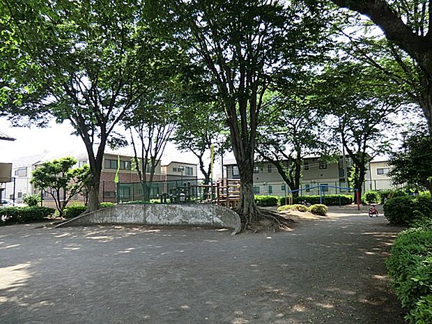 西府町公園 距離約140m