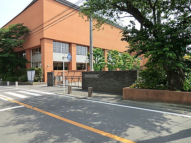 世田谷区立烏山中学校 距離約1500m