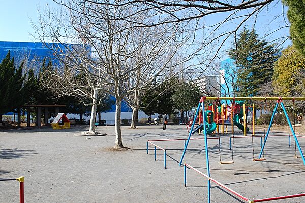 大場かやのき公園　距離約450m