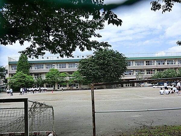 府中市立府中第四中学校まで約700m