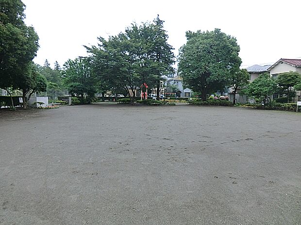 南台6丁目公園　距離約350m