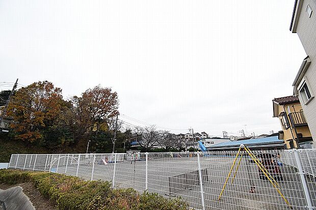 やまゆり幼稚園まで約1100m