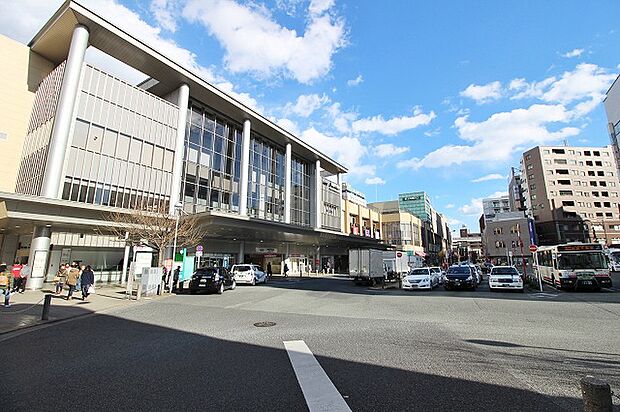 京王線・京王動物園線・多摩モノレール「高幡不動」駅　距離約1120m