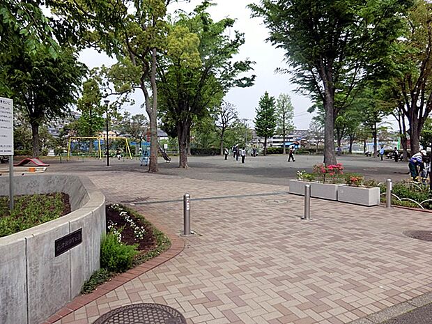 長津田柳下公園　距離約350m