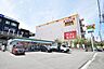周辺：ファミリーマート　横浜狩場町店まで約900m