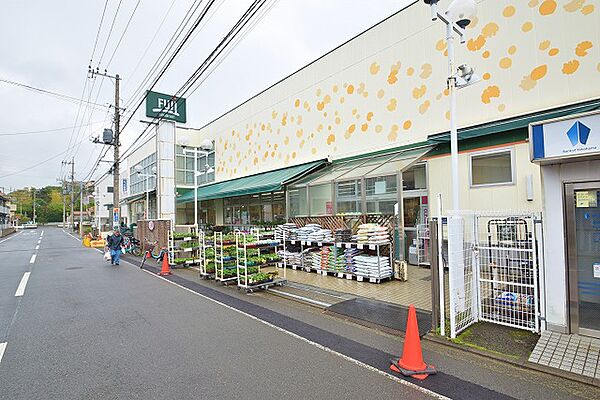 FUJI　鳥山店まで約1300m