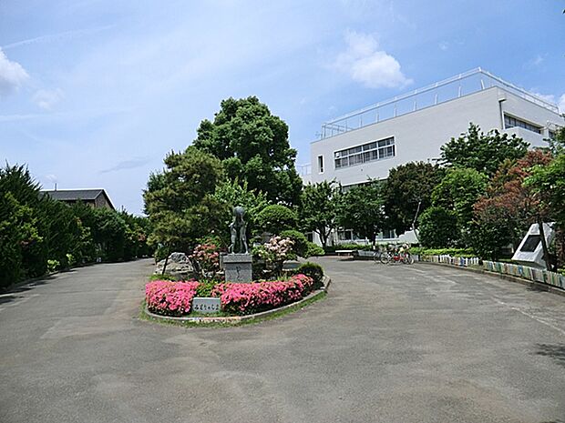 府中市立南町小学校まで約380m