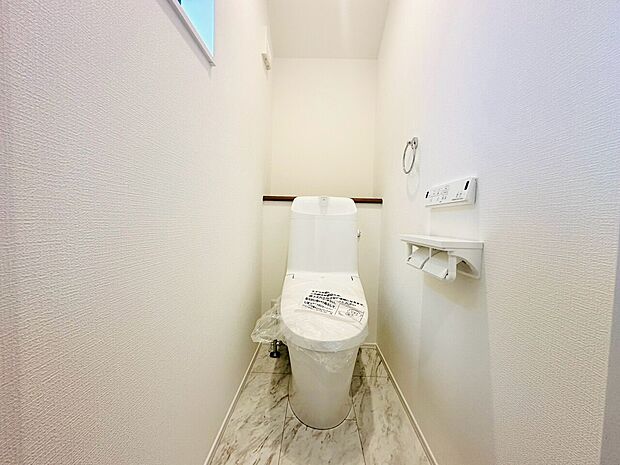 白を基調としたトイレ空間