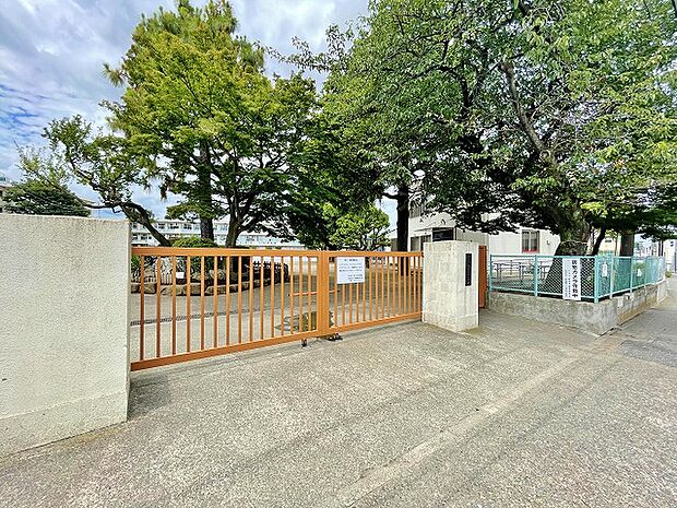 町田市立忠生第三小学校 距離約400m