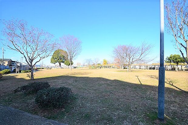 なかむら公園まで約2500m