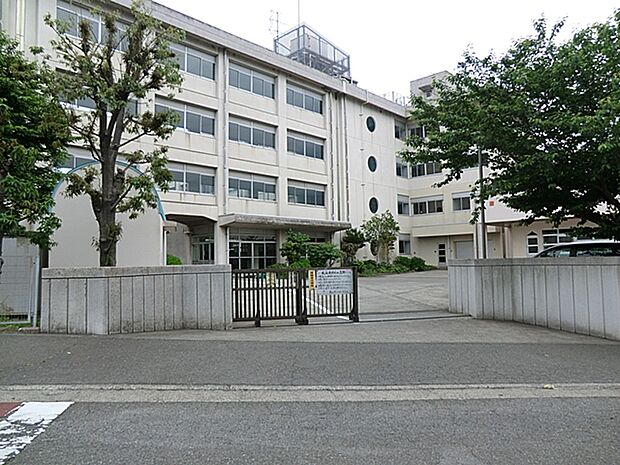 藤沢市立小糸小学校まで約900m