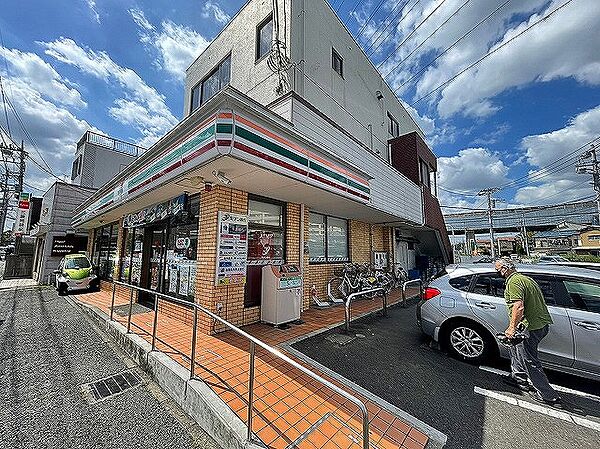 セブンイレブン　川崎久末団地店まで約450m