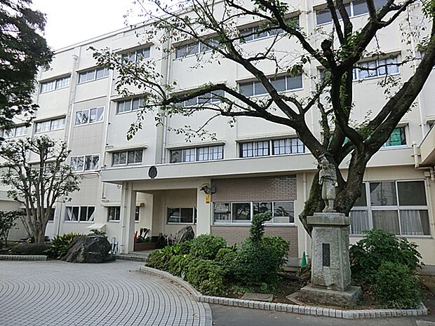 横浜市立中和田小学校 距離約600m