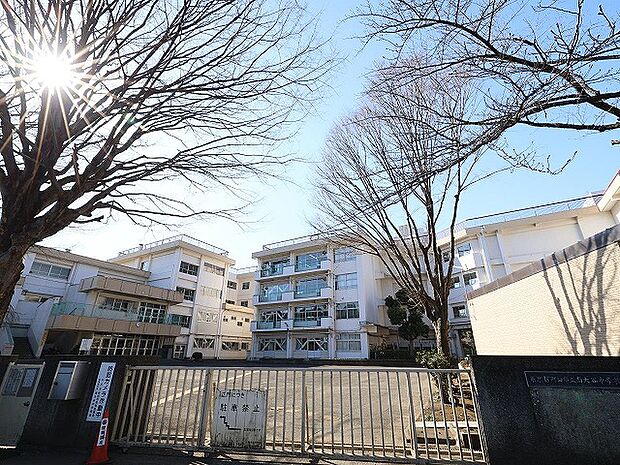 町田市立南大谷中学校 距離約1200m