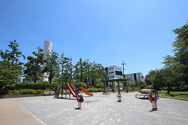 団地公園　距離約500m