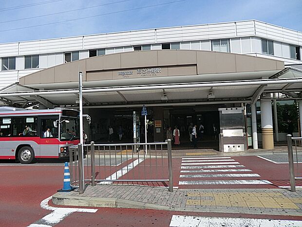 東急田園都市線・横浜市営地下鉄ブルーライン「あざみ野」駅　距離約2300m