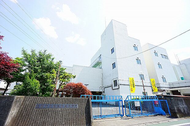 座間市立相模が丘小学校 距離約960m
