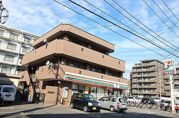 セブンイレブン 横浜荏田町店 距離約650m