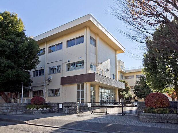 相模原市立上鶴間中学校 距離約900m