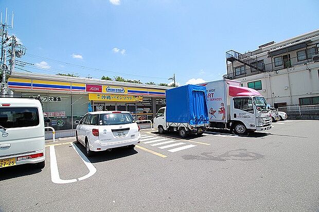 ミニストップ 青葉荏田町店 距離約650m