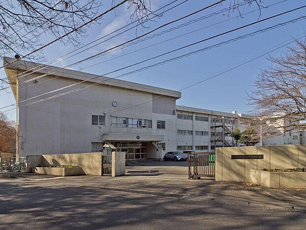 相模原市立大野台中学校 距離約650m