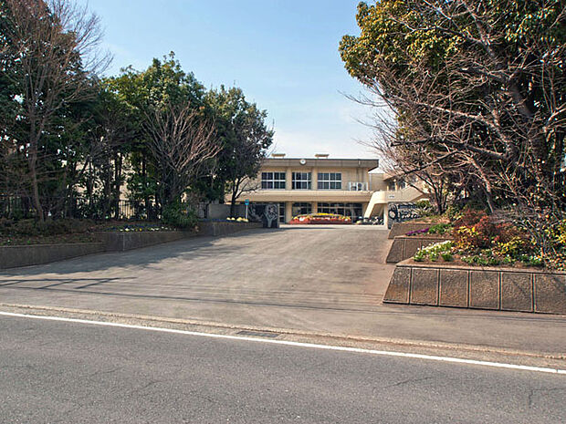 海老名市立今泉中学校 距離約500m