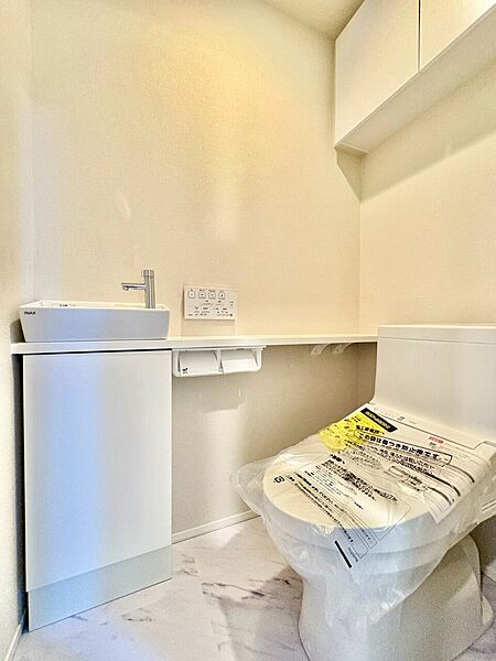 洗浄機能付きトイレのある清潔感ある空間です
