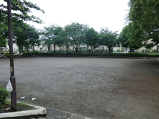 相武台1丁目公園 距離約70m